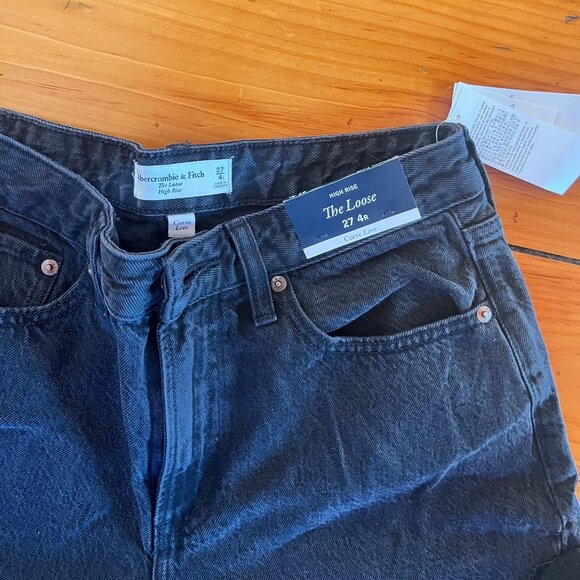 Abercrombie Curve Love High Rise Loose Jean - 27 - Picture 4 of 5